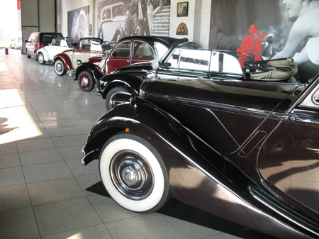 deposito ed esposizione auto d'epoca vicino Milano Como Varese Novara a (25)